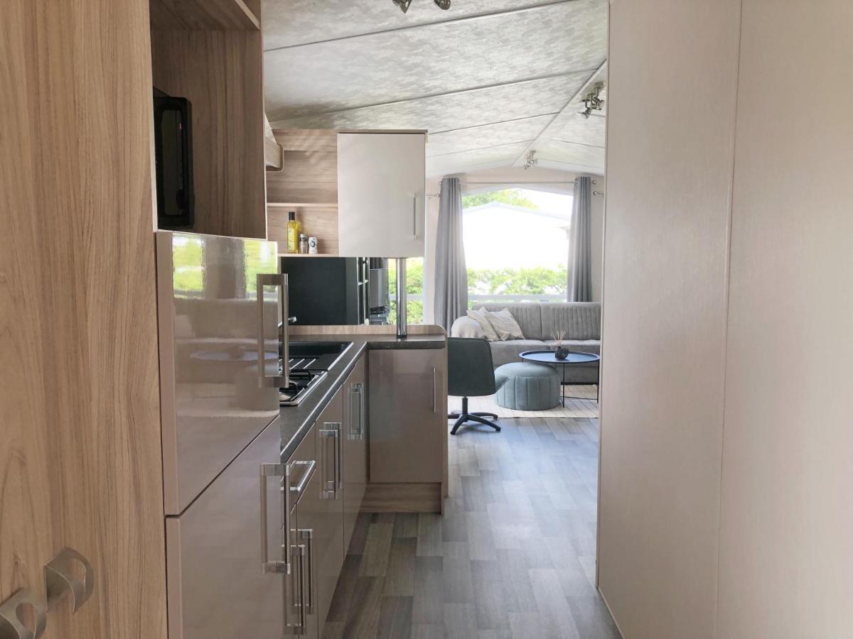 Chalet 577 Op Recreatiepark De Wielen Синт-Мартен Экстерьер фото